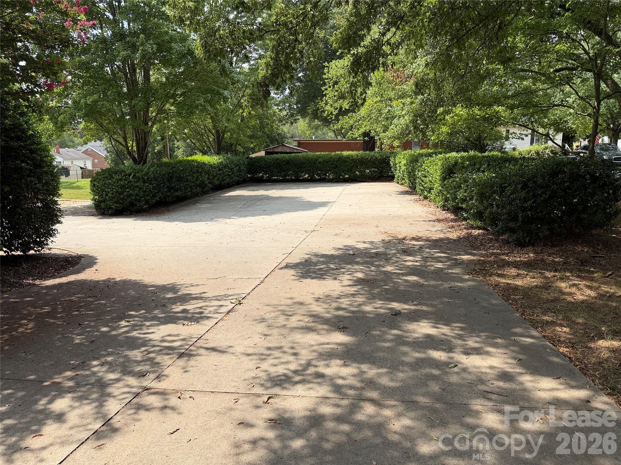 Commercial Lease in Huntersville 4