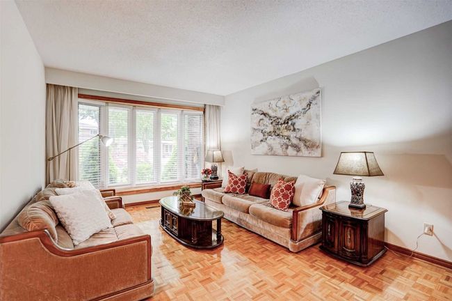 93 Longmeadow Cres, House other with 4 bedrooms, 3 bathrooms and 4 parking in Markham ON | Image 7
