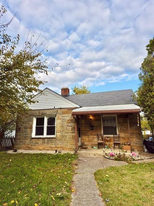 648 Whitethorne Ave, Columbus, OH, 43223-1745 | Card Image