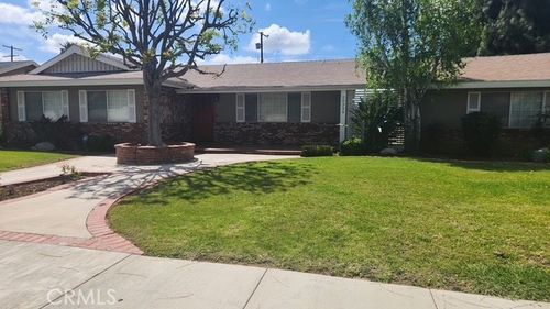 20326 Devonshire Street, Chatsworth, CA, 91311 | Card Image