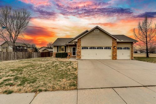 800 S Sunset Cir, Andover, KS, 67002-7902 | Card Image