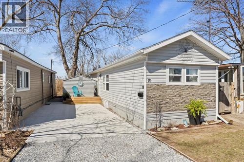 19-709 Heritage Road, Kingsville, ON, N9Y3B1 | Card Image