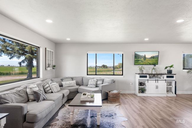 4 N 1050 E, House other with 3 bedrooms, 2 bathrooms and null parking in Declo ID | Image 11