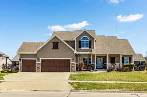 1737 Ashwood Dr Sw, Altoona, IA, 50009-2571 | Card Image