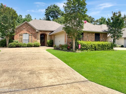 889 Willow Grande Cir, Brandon, MS, 39047-8352 | Card Image