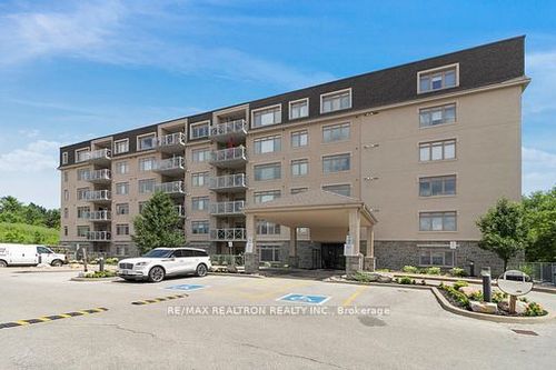 402-149 Church St, King, ON, L0G1T0 | Card Image