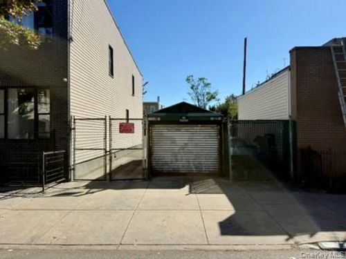 1864 Gates Avenue, New York, NY, 11358 | Card Image