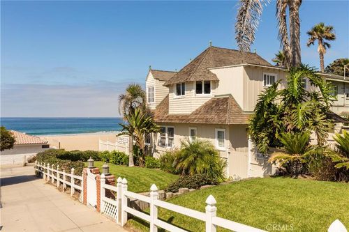 800 The Strand, Manhattan Beach, CA, 90266-6524 | Card Image