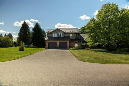 6 Bannister St, Brant, ON, N0E1R0 | Card Image
