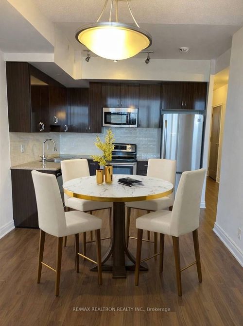 1515-7165 Yonge St, Thornhill, ON, L3T0C9 | Card Image