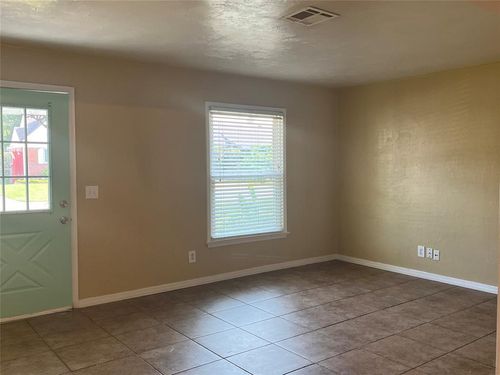2817 Nw 35th St, Oklahoma City, OK, 73112-7426 | Card Image
