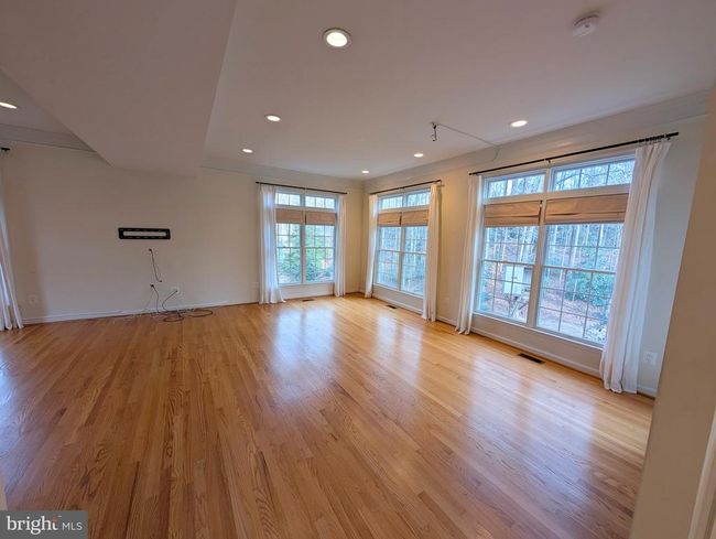 11901 Paradise Ln, House other with 4 bedrooms, 5 bathrooms and null parking in Oak Hill VA | Image 17