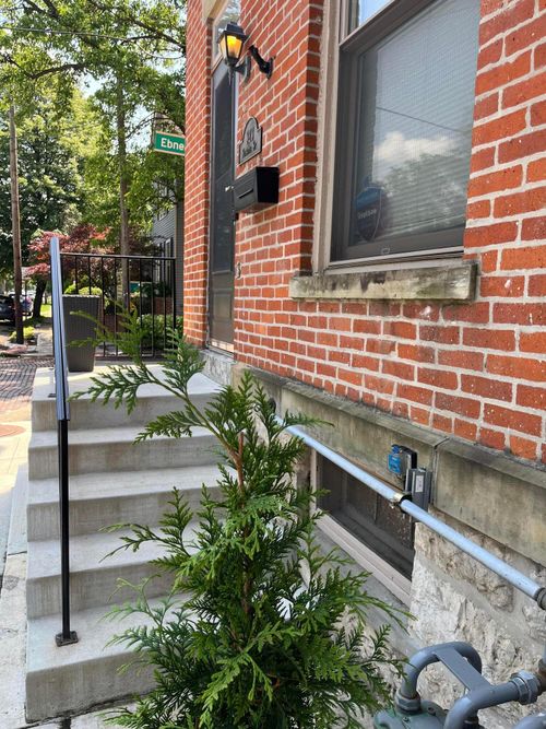 323 E Kossuth St, Columbus, OH, 43206-2213 | Card Image