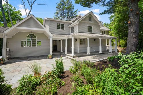 125 Saxon Woods Rd, White Plains, NY, 10605-4812 | Card Image