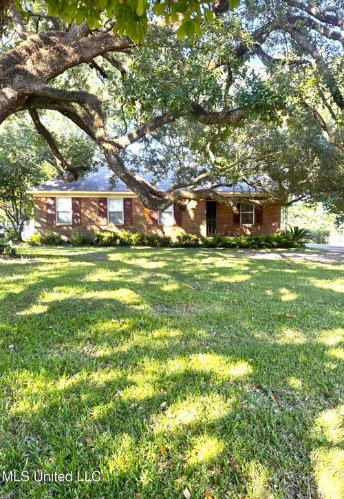 159 Liberty Rd, Natchez, MS, 39120-3753 | Card Image