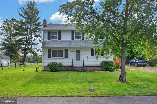 1530 Hilltop Rd, POTTSTOWN, PA, 19464-2530 | Card Image
