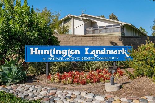 8877 Lauderdale Ct, Huntington Beach, CA, 92646-6280 | Card Image