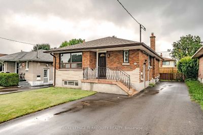 493 Lowell Ave, House other with 3 bedrooms, 2 bathrooms and 4 parking in Oshawa ON | Image 3