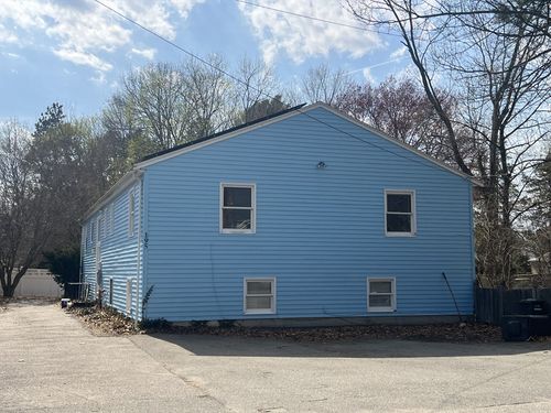 195 Mount Vernon Street, Dedham, MA, 02026 | Card Image