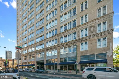 1402-1100 Vine St, PHILADELPHIA, PA, 19107-1741 | Card Image