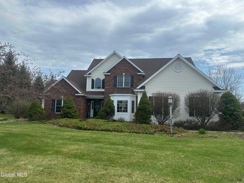 5 Avallon Way, Altamont, NY, 12009-3719 | Card Image