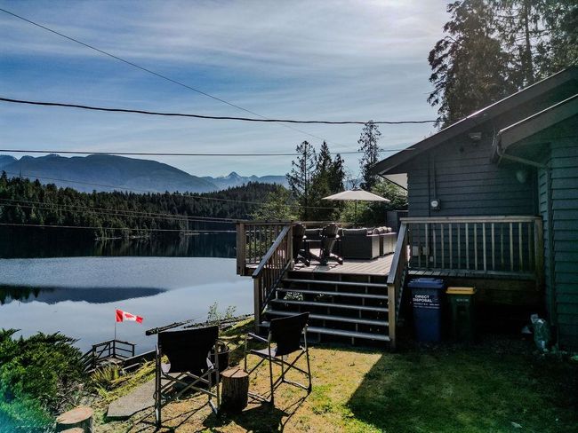 5984 North Lake Road, House other with 3 bedrooms, 1 bathrooms and 3 parking in Pender Harbour BC | Image 10