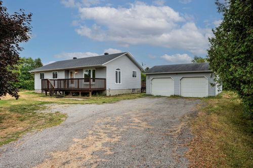 1425 County 2 Road, Leeds and the Thousand Islands, ON, K0E1R0 | Card Image