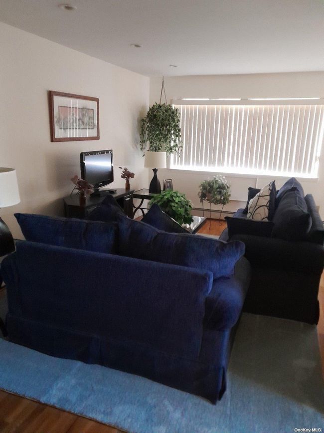APT-2 - 20-01 Hazen St, Condo with 3 bedrooms, 2 bathrooms and null parking in Flushing NY | Image 6