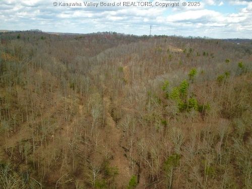 1960 Poindexter Rd, Hurricane, WV, 25526-6385 | Card Image