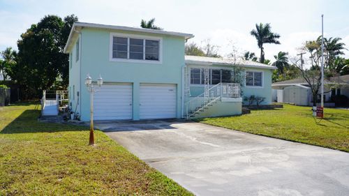 5160 Lake Osborne Dr, Lake Worth, FL, 33461-6050 | Card Image