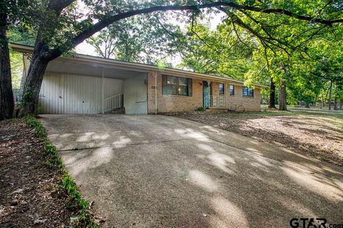 2820 Medina Dr, Tyler, TX, 75701-7305 | Card Image