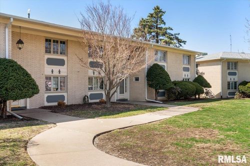 apt-24-930 17th St, Moline, IL, 61265-3157 | Card Image