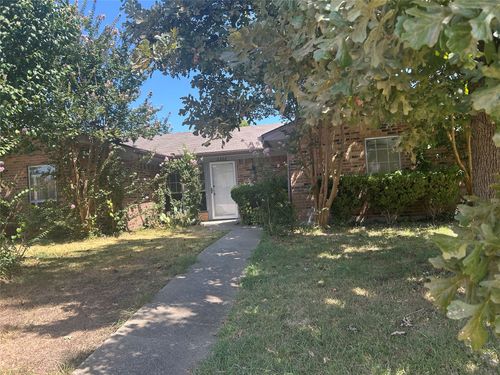 2302 Phoenix Dr, Garland, TX, 75040-4384 | Card Image