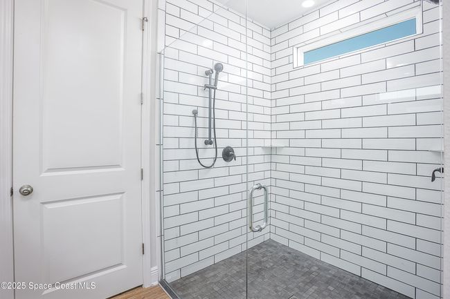 Model home - actual features may vary. | Image 12