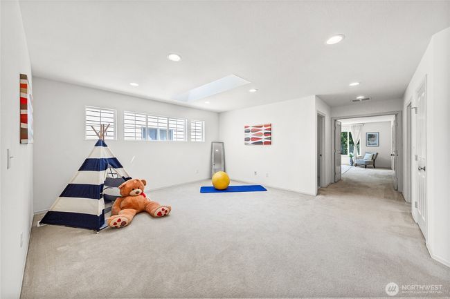1326 226th Court Se, House other with 4 bedrooms, 3 bathrooms and 2 parking in Sammamish WA | Image 21