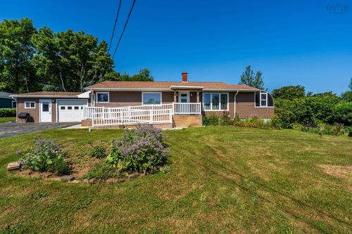35 Hector St, Port Maitland, NS, B5A5R8 | Card Image