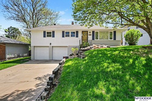 11125 Leavenworth St, Omaha, NE, 68154-3355 | Card Image