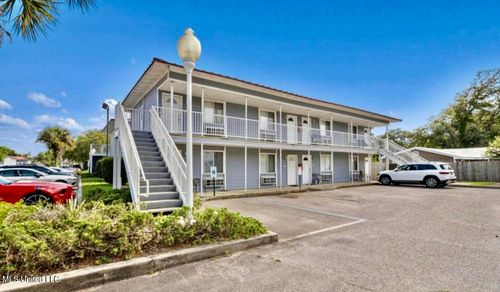 26-1664 Beach Blvd, Biloxi, MS, 39531-5361 | Card Image