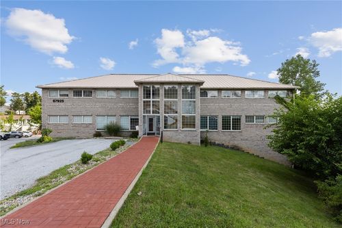 67925 Bayberry Dr, Saint Clairsville, OH, 43950-9132 | Card Image