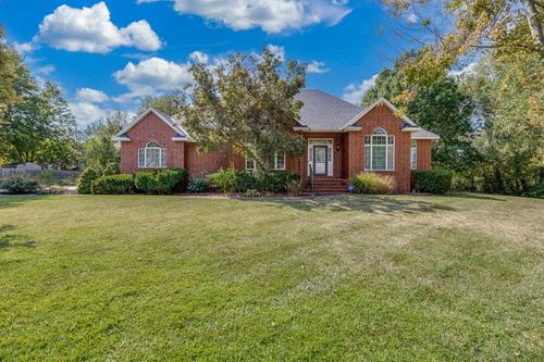 3905 Meadow Ridge Ln, Hutchinson, KS, 67502-9222 | Card Image