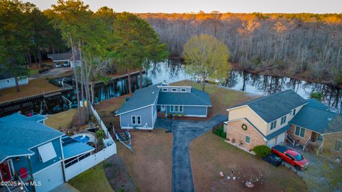 107 Knotline Rd, New Bern, NC, 28562-8863 | Card Image