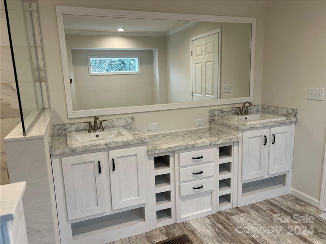 Primary Bath | Image 9