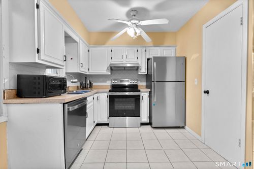 b-120 Wooster St, New Haven, CT, 06511-5722 | Card Image