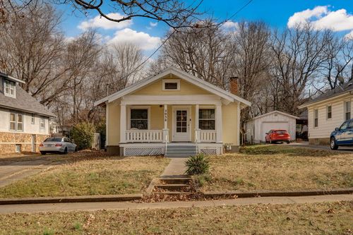 2038 N Douglas Ave, Springfield, MO, 65803-1532 | Card Image