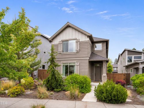 61066 Se Sydney Harbor Dr, Bend, OR, 97702 | Card Image
