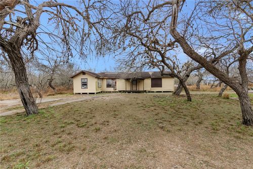 129 N County Road 1012, Kingsville, TX, 78363-2729 | Card Image