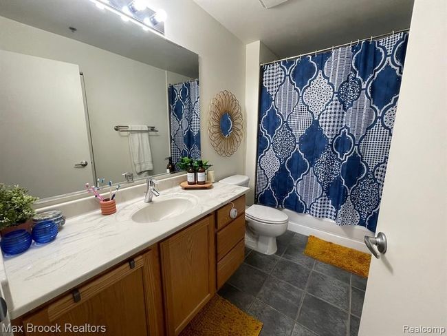 UNIT-510 - 101 Curry Ave, Condo with 2 bedrooms, 2 bathrooms and null parking in Royal Oak MI | Image 5