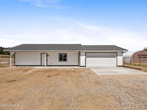 18278 S Frontier Rd, Peeples Valley, AZ, 86332-7613 | Card Image