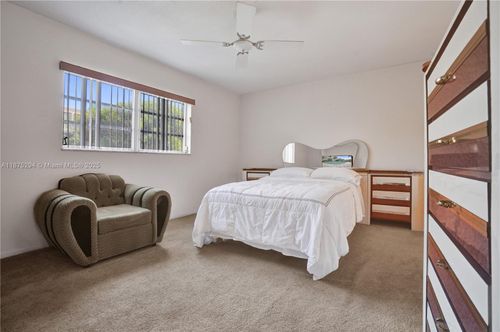 apt-302-218 Ne 12th Ave, Hallandale Beach, FL, 33009-4522 | Card Image