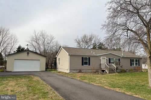 490 Walnut St, FELTON, DE, 19943-1737 | Card Image